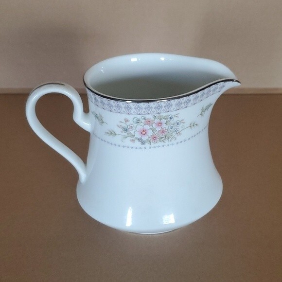 Mikasa Hamilton L9032 CREAMER - Picture 1 of 10